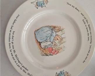 Peter Rabbit Dinnerware Set