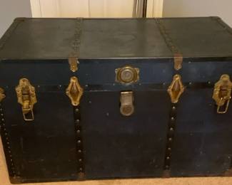 006 Travelwell Vintage Steamer Trunk