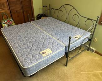 59 Trundle Bed Queen Extension Detail