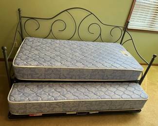 59 Twin Metal Frame Trundle Bed