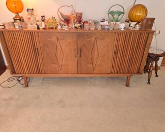 MCM stereo cabinet w/built in speakers