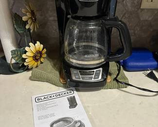 BLACK DECKER Cup Programmable Coffeemaker CM Series