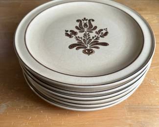 Pfaltzgraff Village Dinner Plates Set of 