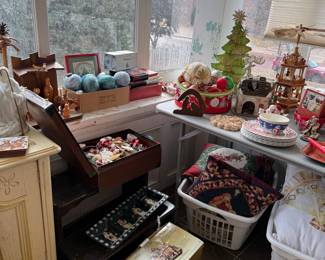 Mr. Christmas Gold Label Collection Christmas Cannonball Train