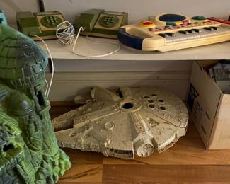 Kenner Star Wars Millennium Falcon Toy (1979)