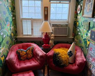 Vintage Farmhouse Scene Wallpaper