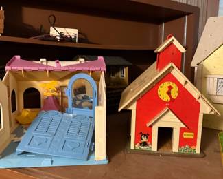 Fisher-Price Little People Play Family School House #923