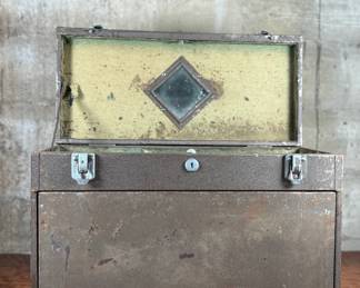 This lot features a vintage Dunlap machinist chest that measures, 13” H x 20” W x 9.25” D.