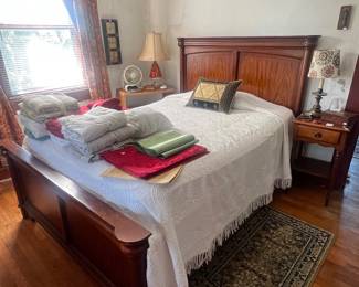 Full Bed & Furniture 