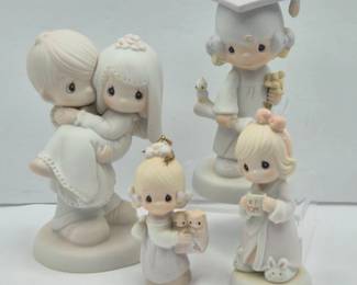 Women's Embroidered Red Bull Black Hooded Jacket