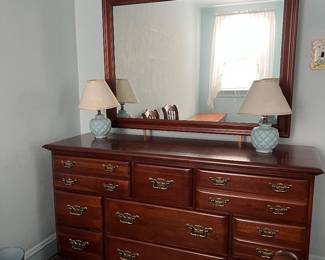 dresser, mirror, lamps