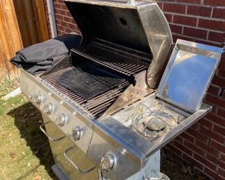 Gas grill 