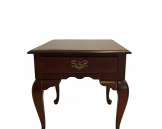 Vintage Mahogany Queen Anne Style Side Table with Drawer by Thomasville