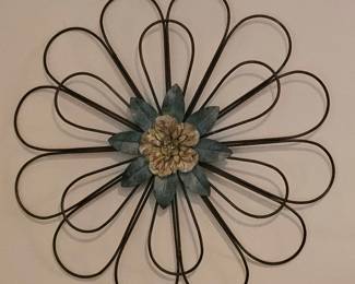 Metal Wire Flower Wall Art