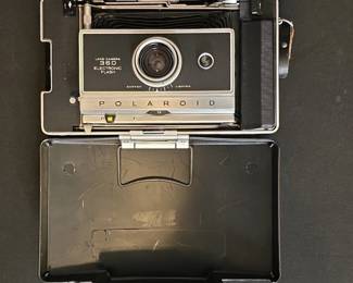Polaroid Automatic Land Camera with Electronic Flash