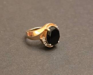 Vintage 10K Yellow Gold Black Onyx and Diamond Accent Ring