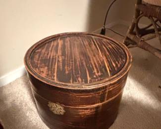 Vintage Chinese Lacquer Hat Box