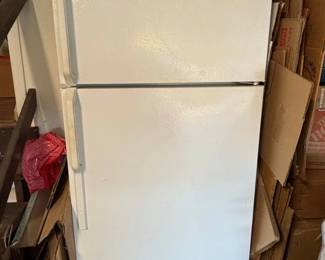 White TopFreezer Refrigerator