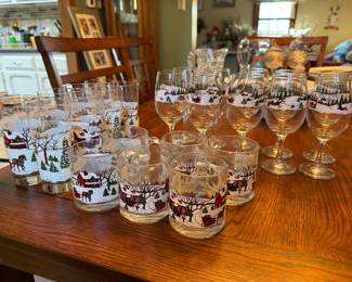 Christmas wine glasses, drinking glasses & mugs