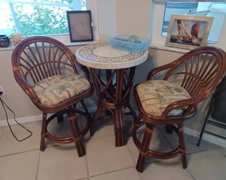 Rattan Dinette hi-top