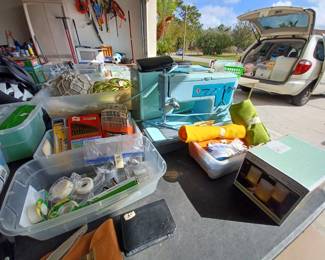 Vintage Singer Sewing Machine (works)