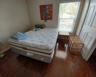 Queen Beauty Rest Bed