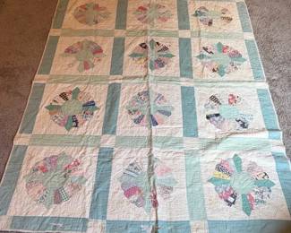 Vintage Hand Pieced Patchwork Quilt  Floral Star Blocks  64  x 78 
