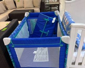 Like new pack n play 