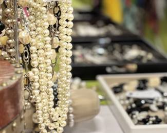 Lots of Jewelry 