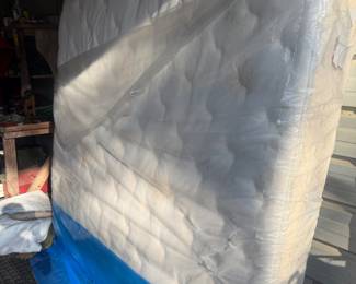 King size pillow top mattress