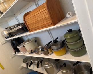 Pots, Pressure cookers, Bread Box