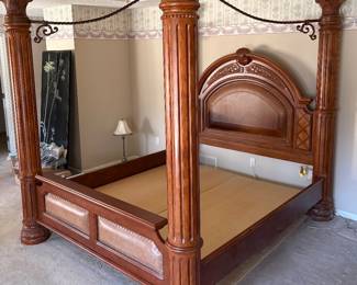 KING SIZE BED EXCELLECT CONDITION
