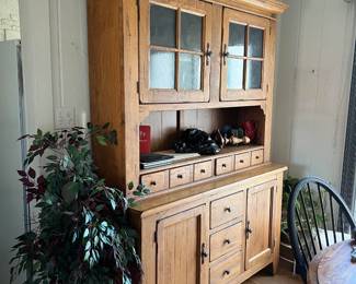 Here is a better look at the kitchen hutch.  A little display cupboard area, some small drawers, and lower cabinets with larger drawers.