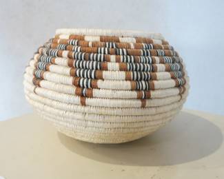 Hortencia Marinex Ibarra Seri Indian Basket