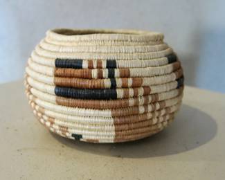 Martina Montaño Seri Indian Basket