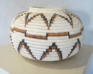 Mercedes Dias Felix Seri Indian Basket