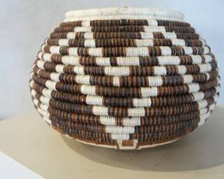 Zig Zag Brown/Cream Seri Indian Basket
