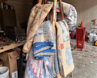 Vintage and Antique Quilts