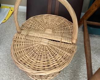 Picnic basket