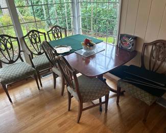 Dining table set