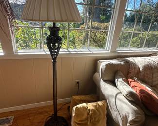 Floor lamp