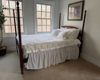 Full size Pulaski spindle bed