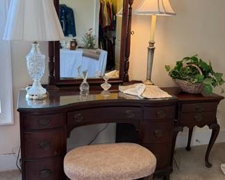 Antique Mahogany Mirrored Vanity dressing table and bench