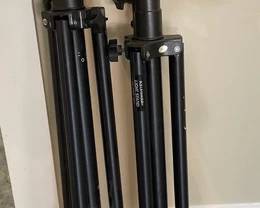 Radio Slave 4i stands with receivers