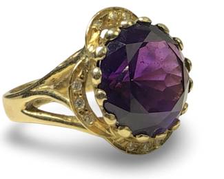 Lovely 14Kt Yellow Gold Diamond Amethyst Ring