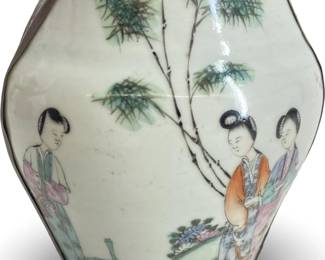 Painted Porcelain Chinese Silver Shard Box