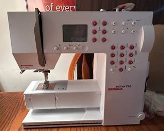Bernina Activa 220 Sewing Machine