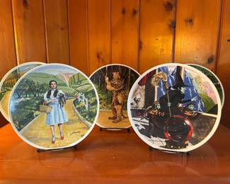 vintage The Wizard of Oz collectible porcelain plates by artist James Auckland