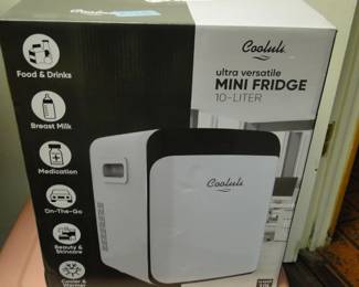 What the box says. And yes that upside down clothes hamper is also for sale