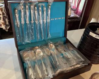 Lovely Silverplate Flatware, service for 8, plus service pieces